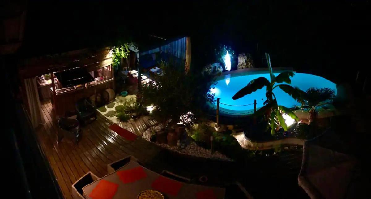 A La Marc'Quize Chambres D'Hotes, Petit Dejeuner Compris, Avec Piscine A Debordement En Exterieur, Bain Nordique A 38 Degres En Prestation Supplement Sur Reservation Horaire Anticipee 1 Place De Parking Gratuite Sur Place Mouxy Dış mekan fotoğraf