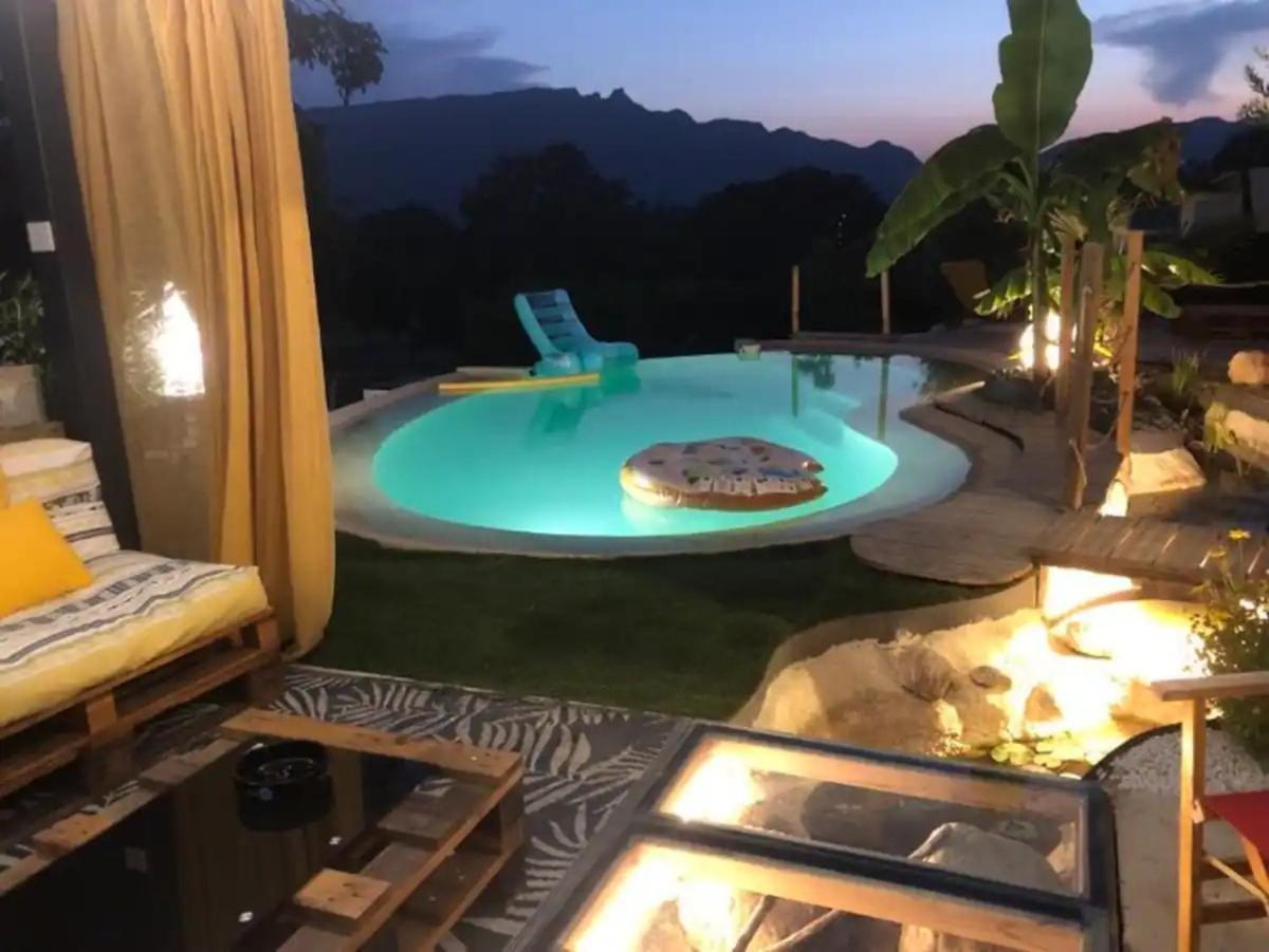 A La Marc'Quize Chambres D'Hotes, Petit Dejeuner Compris, Avec Piscine A Debordement En Exterieur, Bain Nordique A 38 Degres En Prestation Supplement Sur Reservation Horaire Anticipee 1 Place De Parking Gratuite Sur Place Mouxy Dış mekan fotoğraf