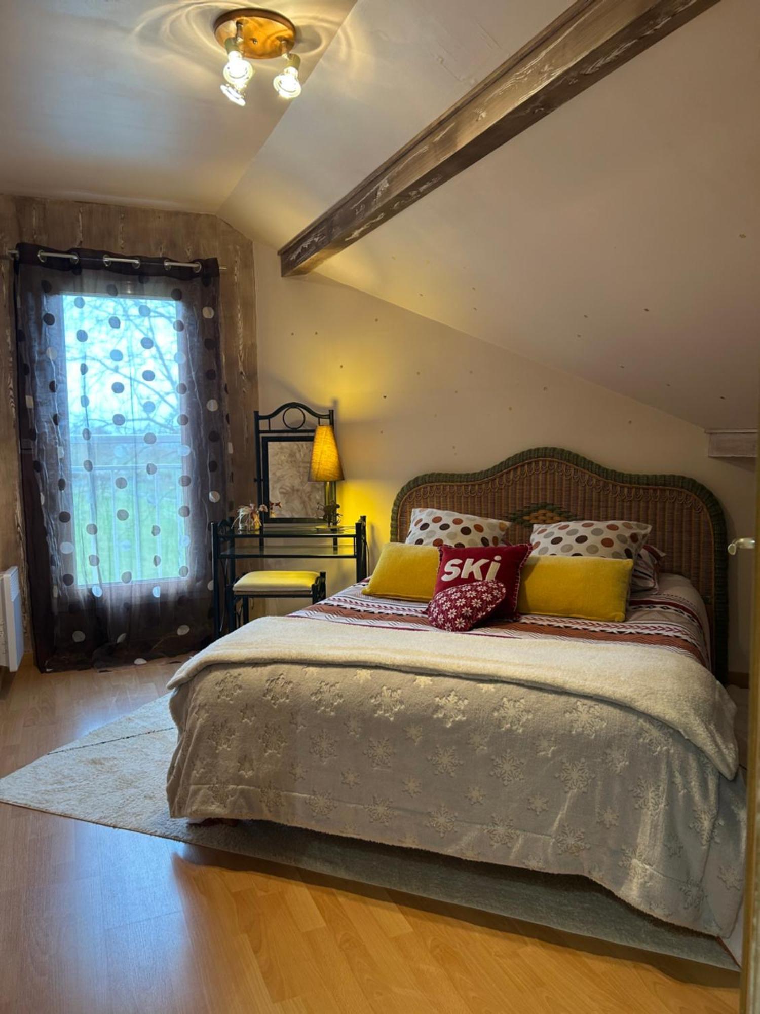 A La Marc'Quize Chambres D'Hotes, Petit Dejeuner Compris, Avec Piscine A Debordement En Exterieur, Bain Nordique A 38 Degres En Prestation Supplement Sur Reservation Horaire Anticipee 1 Place De Parking Gratuite Sur Place Mouxy Dış mekan fotoğraf