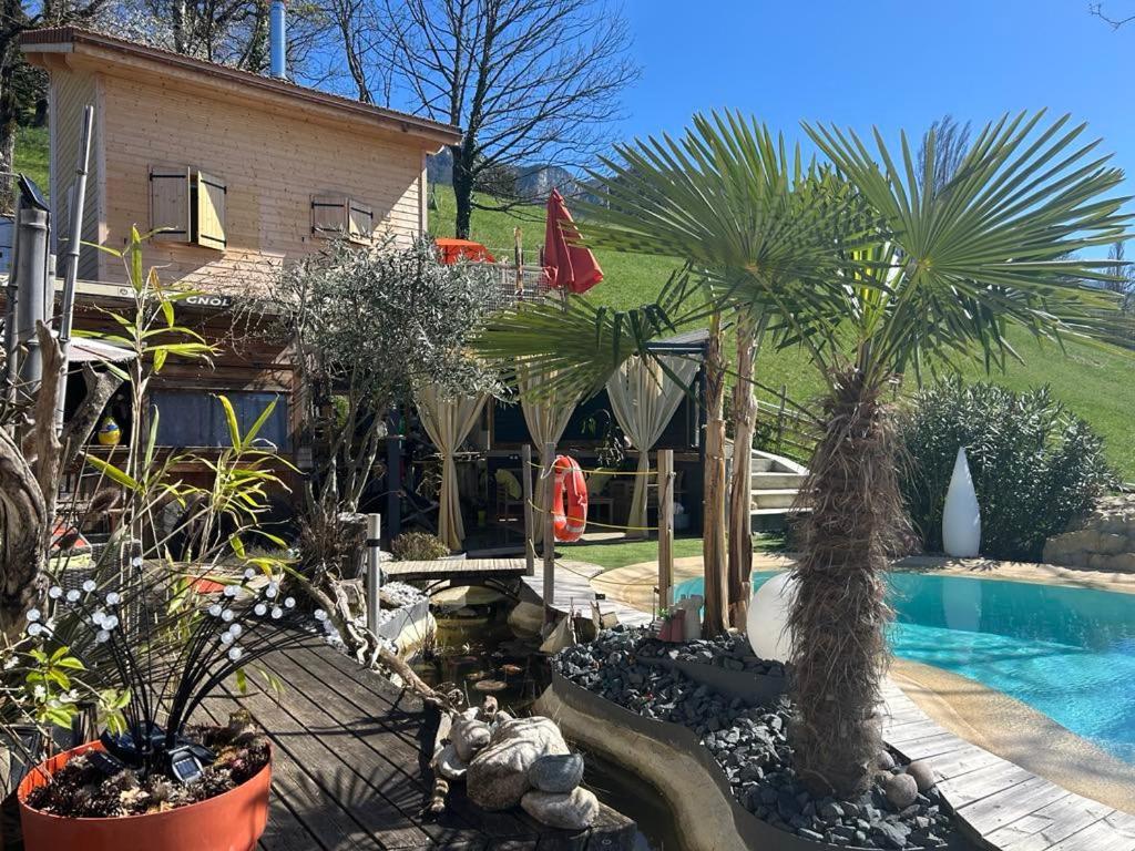 A La Marc'Quize Chambres D'Hotes, Petit Dejeuner Compris, Avec Piscine A Debordement En Exterieur, Bain Nordique A 38 Degres En Prestation Supplement Sur Reservation Horaire Anticipee 1 Place De Parking Gratuite Sur Place Mouxy Dış mekan fotoğraf