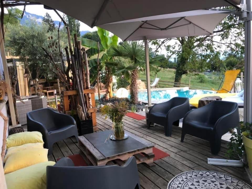 A La Marc'Quize Chambres D'Hotes, Petit Dejeuner Compris, Avec Piscine A Debordement En Exterieur, Bain Nordique A 38 Degres En Prestation Supplement Sur Reservation Horaire Anticipee 1 Place De Parking Gratuite Sur Place Mouxy Dış mekan fotoğraf
